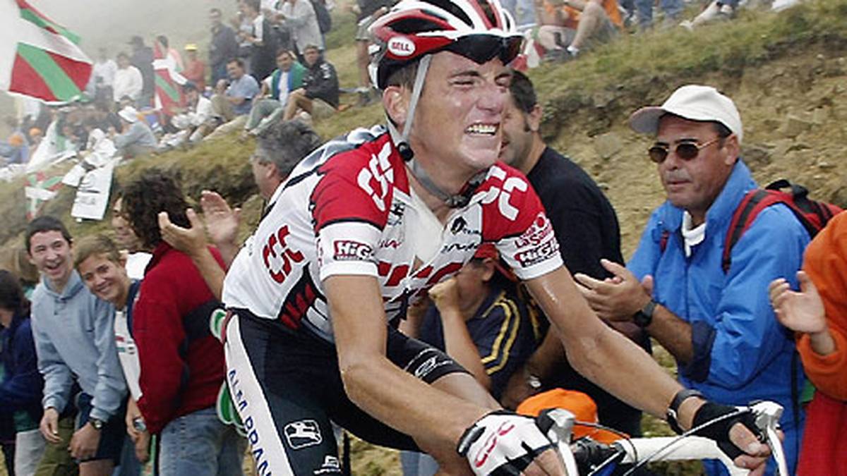 TYLER HAMILTON: Dem US-Amerikaner wird bei der Spanienrundfahrt 2004 Blutdoping nachgewiesen. Er behauptet daraufhin, er sei ein "Mischwesen", eine sogenannte Chimäre. Die fremden Zellen in seinem Körper würden von seinem noch vor der Geburt gestorbenen Zwillingsbruder produziert. Aha