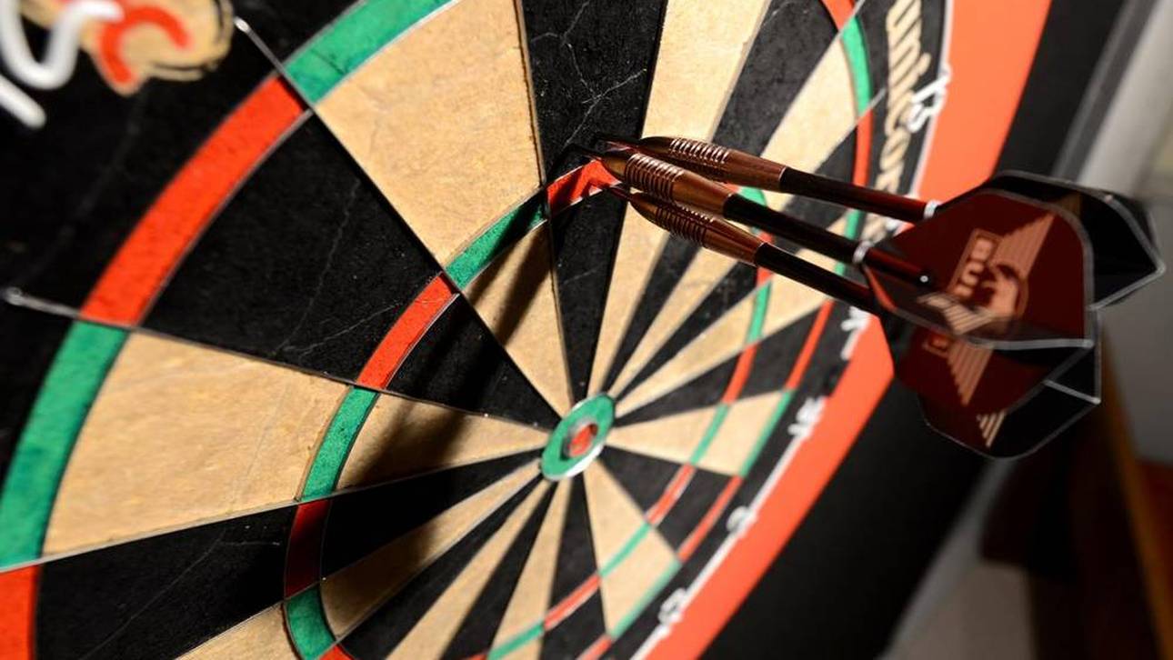 Zehnjähriger verblüfft Darts-Welt
