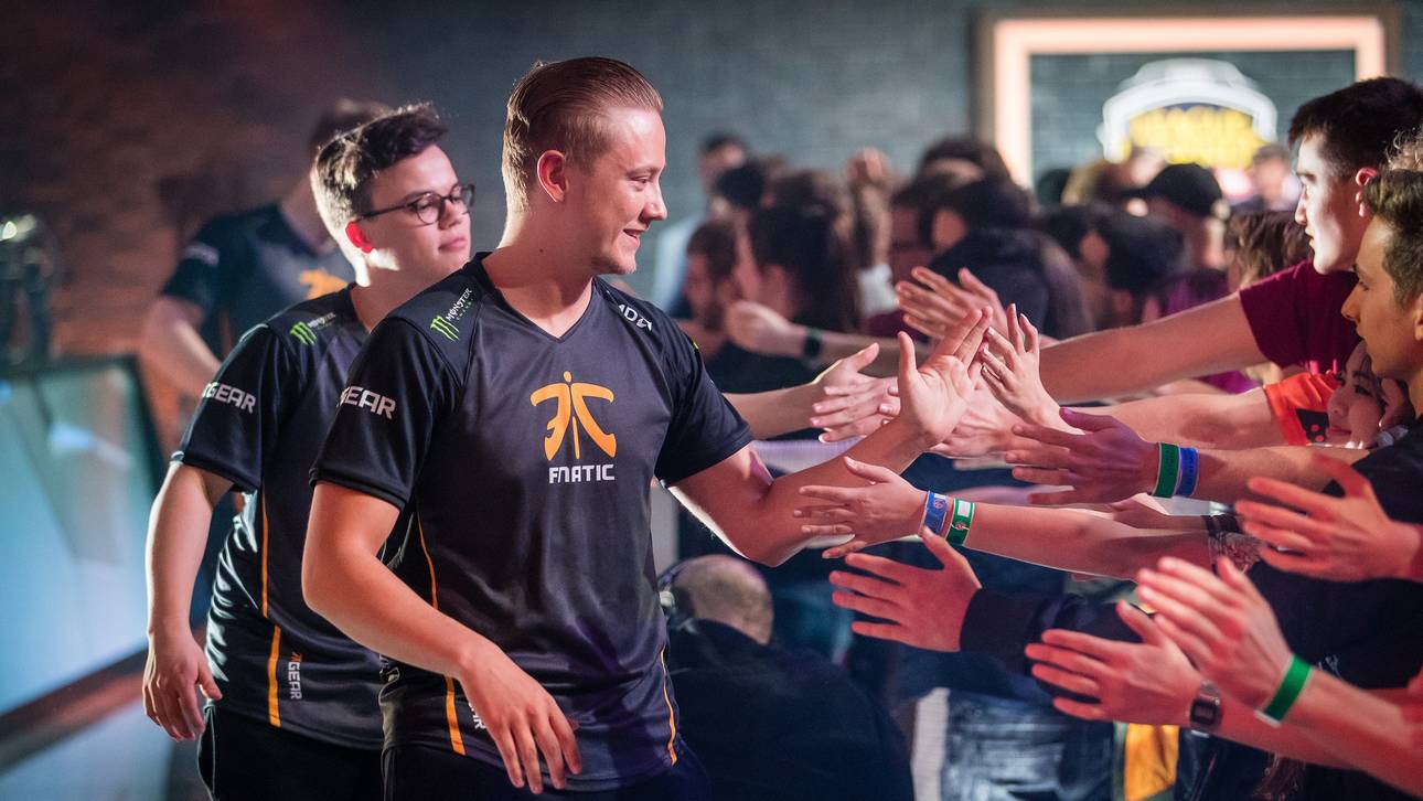 Fnatic schockt den Titelverteidiger