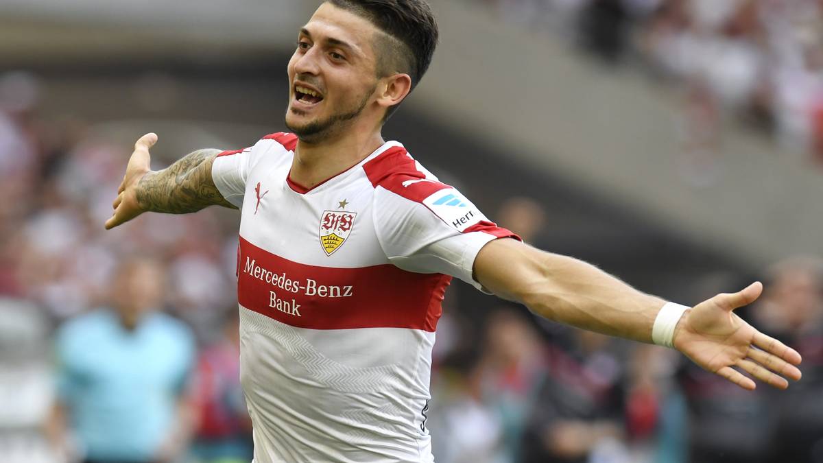 MATTHIAS ZIMMERMANN: Für Außenverteidiger Zimmermann stehen die Zeichen in Stuttgart auf Abschied. Das deutete auch Reschke bereits an: "Es wird für ihn schwer, einen Platz im Kader zu erhalten", sagte Reschke der "Stuttgarter Zeitung". Als Interessenten gelten Fortuna Düsseldorf und der SC Freiburg