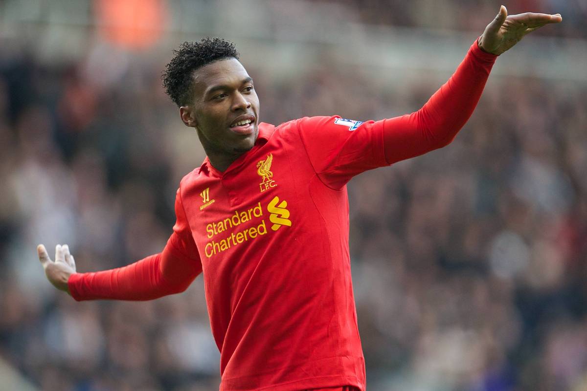 Daniel Sturridge galt aufgrund seines herausragenden Talents lange Zeit als große Sturm-Hoffnung in England. Seine Titelausbeute aus Champions League und Premier League ist einzigartig, jedoch wurde der Ex-Spieler vom FC Liverpool und Jürgen Klopp immer wieder durch Verletzungen und Skandale zurückgeworfen. Was macht eigentlich Daniel Sturridge? 