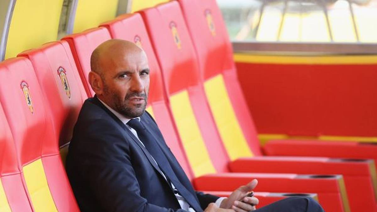 Im Juli 2017 wechselte Monchi für eine Ablöse von fünf Millionen Euro zum AS Rom. Knapp zwei Jahre arbeitete der Spanier als sportlicher Leister bei den Italienern. Der heute 50-Jährige machte sich vor allem durch den Verkauf vieler Stars keine Freunde