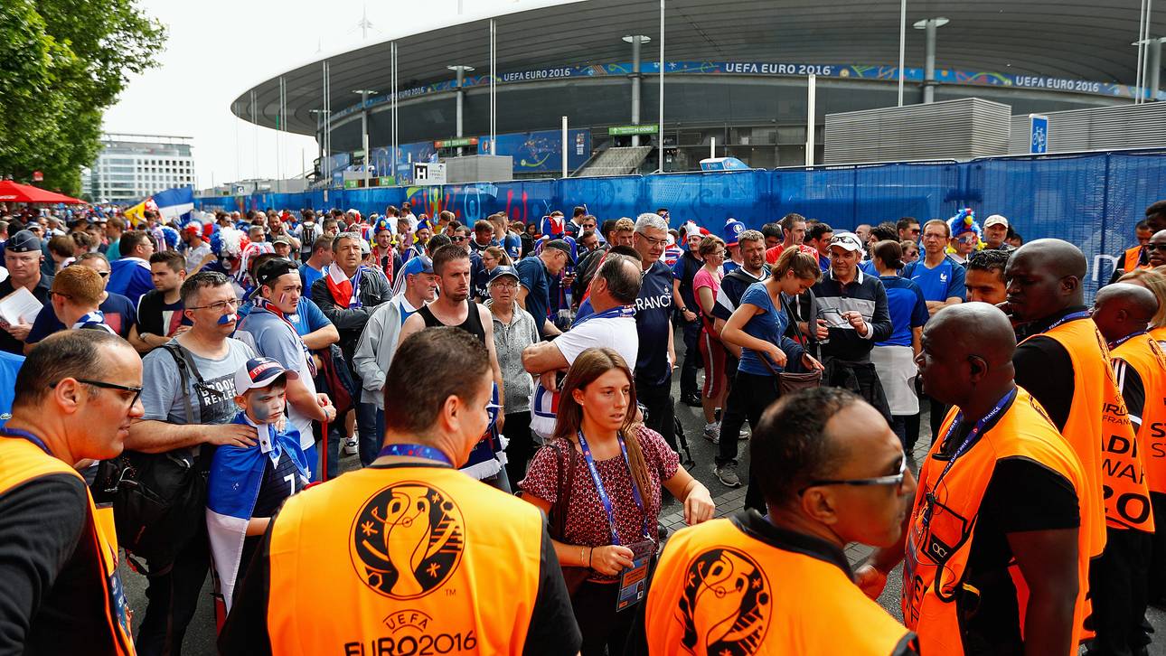 Mit der Marseillaise ins Stadion