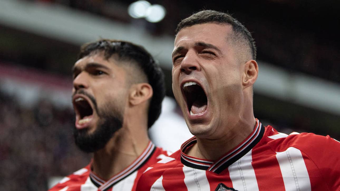 Granit Xhaka (r.) spielt mit dem AFC Sunderland eine bis dato sehr erfolgreiche Saison