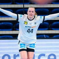 Die deutschen Handball-Frauen besiegen Israel deutlich in der EM-Qualifikation. Am Ende wurde es sogar historisch.
