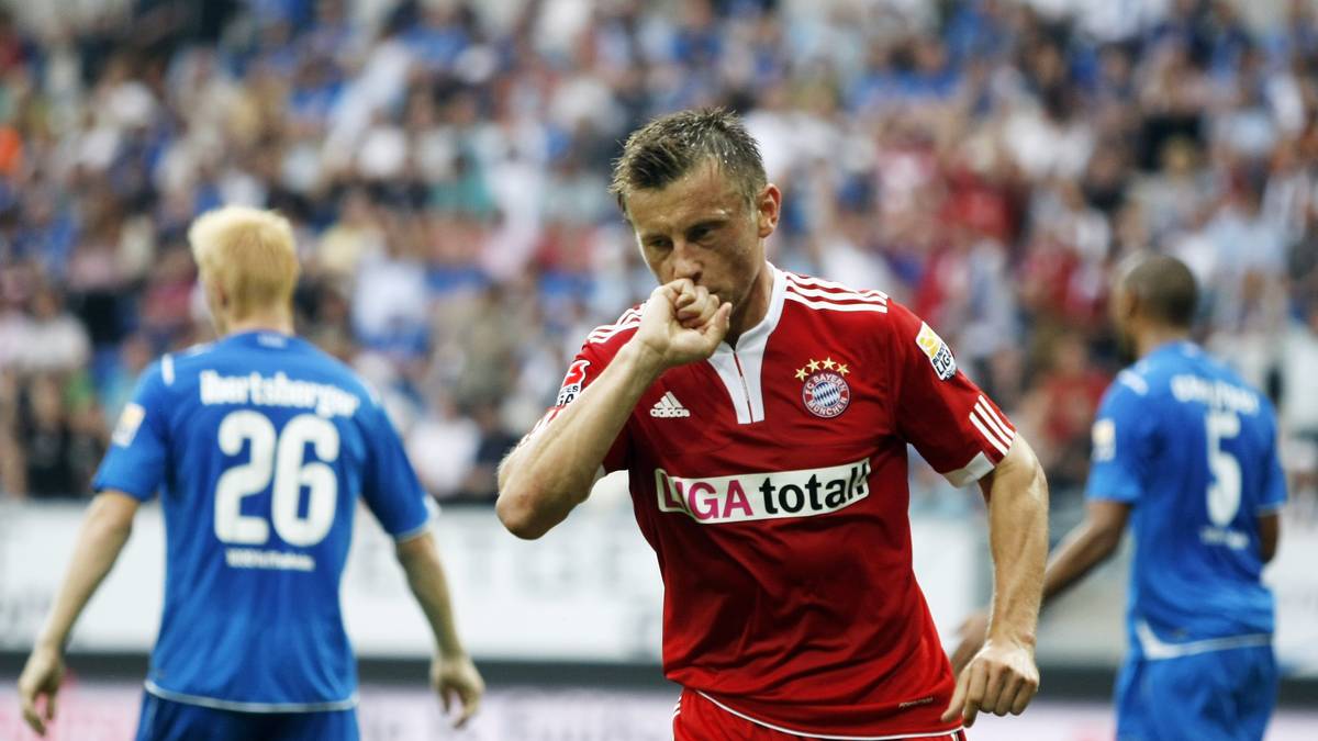 Ivica Olic, Hamburger SV (2009/2010) - TOP: Der Stürmer schlug auf Anhieb ein. Elf Tore in der Bundesliga, dazu sieben Treffer in der Champions League in seiner Premierensaison. Allerdings waren die beiden Folgejahre geprägt von Verletzungen, sodass der Kroate nur noch zu wenigen Einsätzen im Trikot der Bayern kam. Nach zwei starken Spielzeiten beim VfL Wolfsburg ließ er seine Karriere beim Hamburger SV und den Münchner Löwen ausklingen.