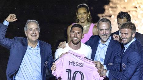 MLS-Kommissar Don Garber erzählt, wie David Beckham zum Zugpferd der Liga wurde und dieser später Lionel Messi nach Miami holte. 