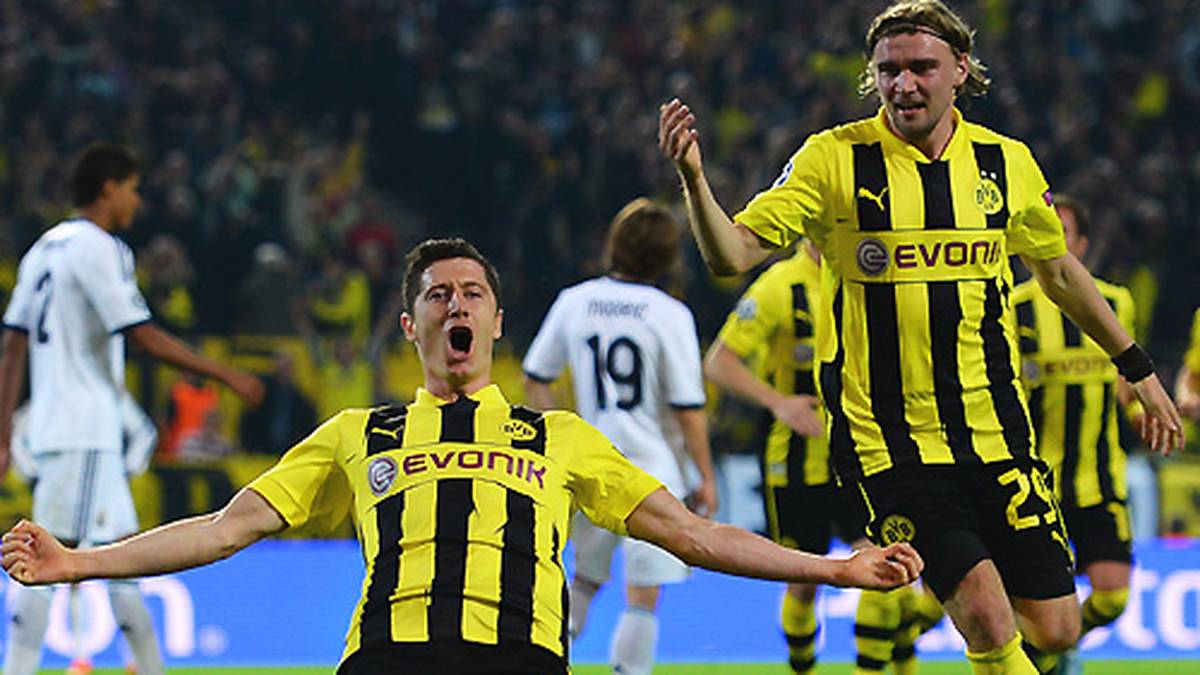 ?Robert Lewandowski das Kunststück eines Viererpacks in einem Champions-League-Halbfinale. Der Star-Stürmer markiert darüber hinaus in der zweiten Halbzeit einen 17-Minuten-Hattrick (50., 55., 67.)