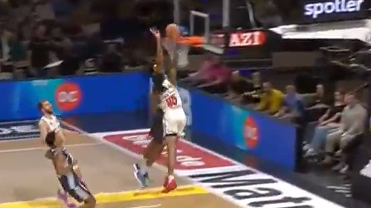 Monster-Dunk! Das ist die Szene der Serie