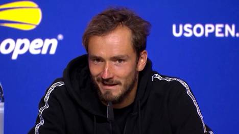 Daniil Medwedew konnte sich im Match mit Andrey Rublev für das US-Open-Halbfinale qualifizieren. Der Russe erklärt dabei wie schwierig das Duell mit seinem Landsmann war.