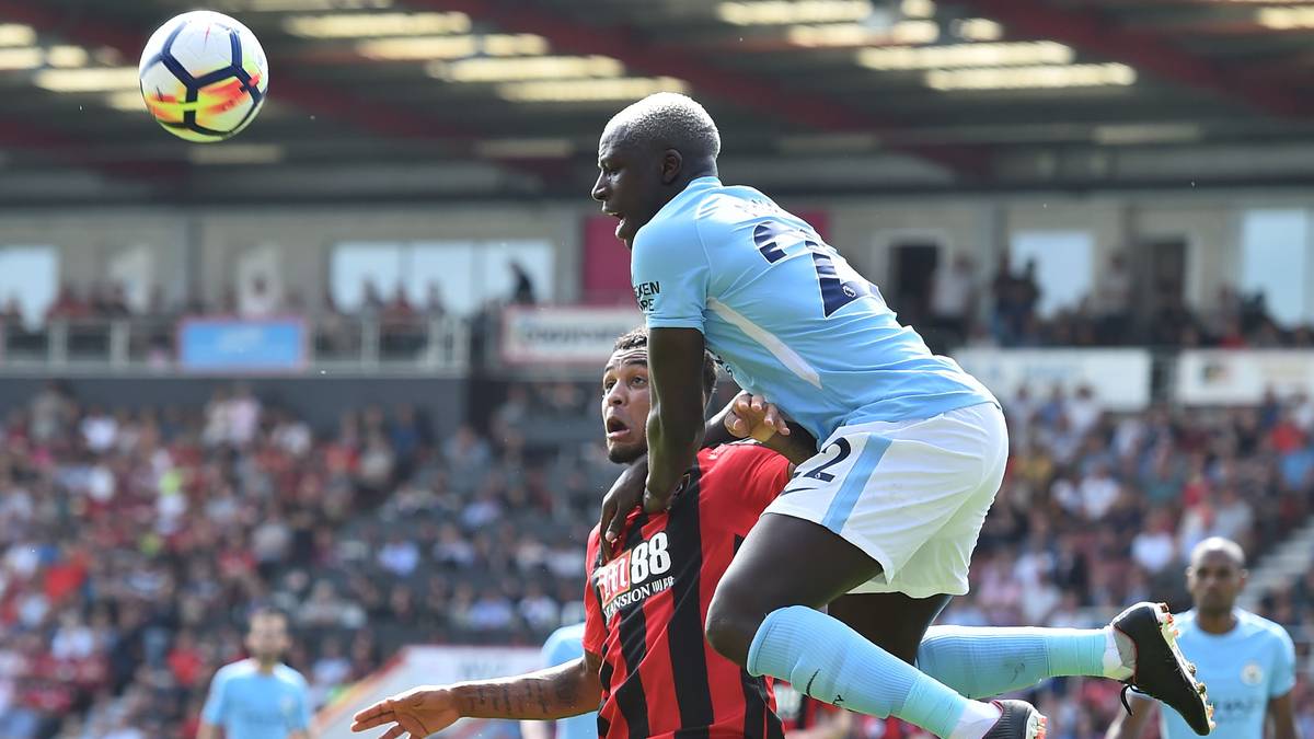 PLATZ 3: BENJAMIN MENDY. Der Franzose war Manchester City im Juli 57,5 Millionen Euro wert, damit löste er Walker als teuersten Verteidiger der Welt ab. Mendy kam mit einer Verletzung aus Monaco nach England und gab erst am 3. Spieltag sein Debüt als Linksverteidiger