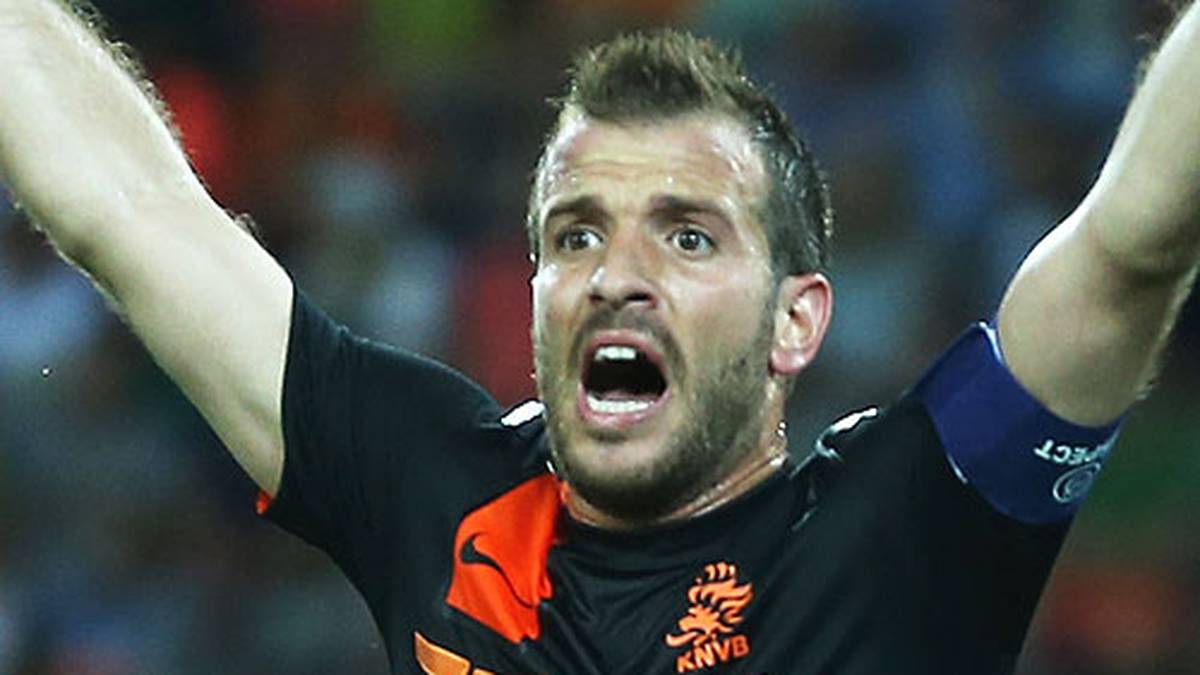 Bei der EM 2012 ist für die Holländer und van der Vaart dagegen nach drei Niederlagen bereits in der Vorrunde Schluss