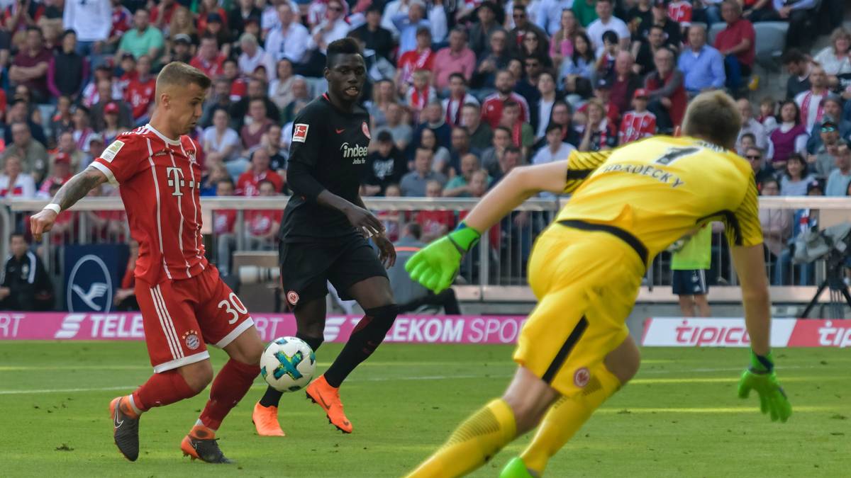 Frankfurt hat viele gute Chancen - das Tor machen aber die Bayern