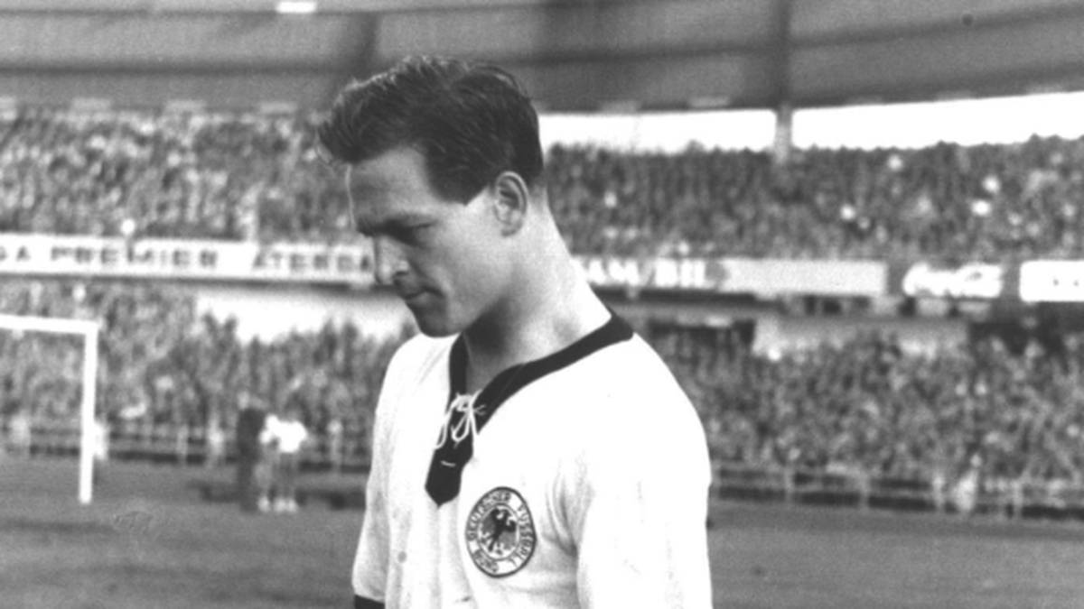 PLATZ 2, WM-HALBFINALE 1958 / Schweden - Deutschland 3:1 (1:1): Der fiese Tritt des Erich Juskowiak, ein bitterer Abschied von Fritz Walter aus der Nationalmannschaft, aufgepeitschte Fans - das alles ist die Schlacht von Ullevi.