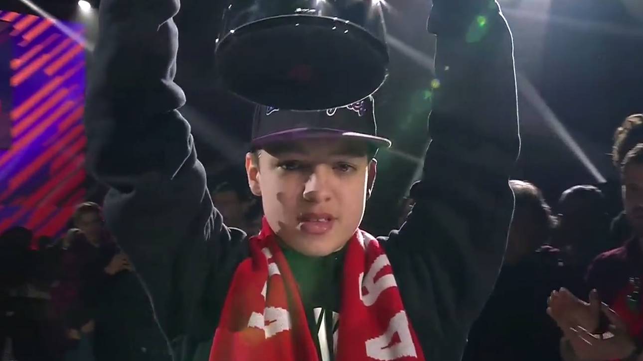 FIFA-Knirps vernascht die Profis