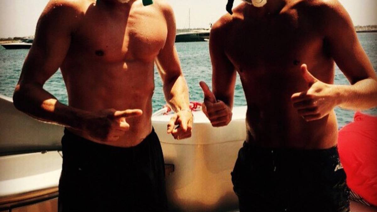 Nein, Olli Kirch geht nicht unter die Teletubbies. Der Spieler von Borussia Dortmund geht einfach nur auf Tauchstation