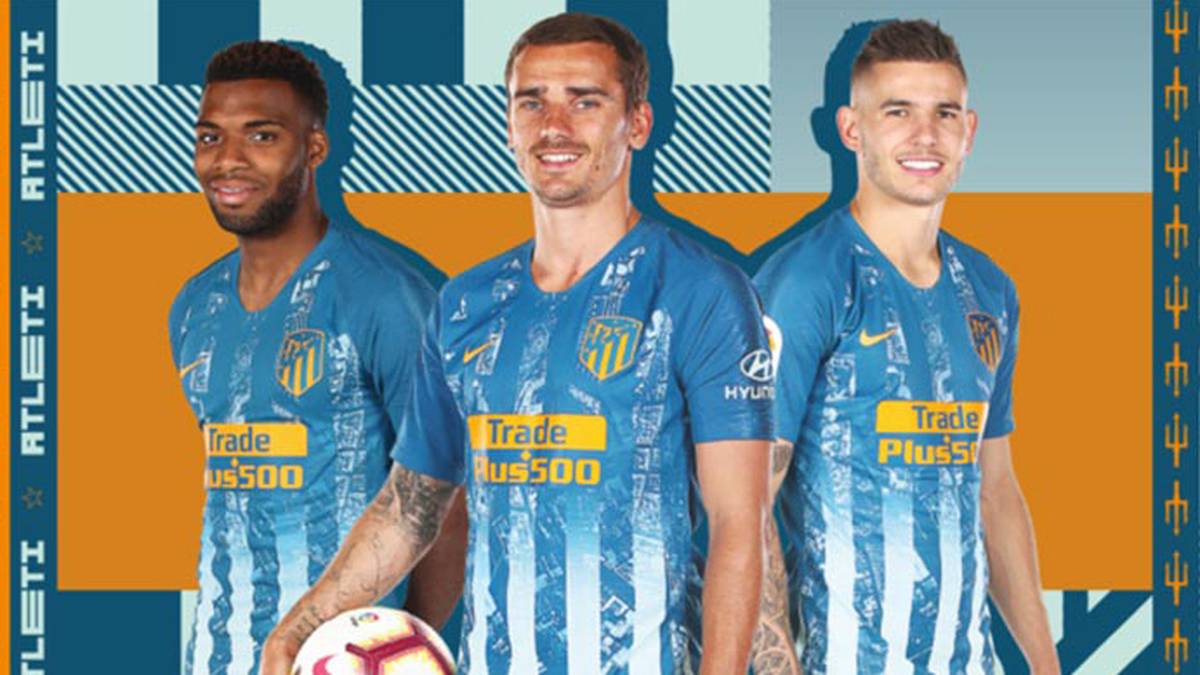 Und wer genau hinsieht, entdeckt einen weiteren Clou: Zwischen den blauen Längsstreifen lässt sich eine Aufnahme von Madrid aus der Luft erkennen. SPORT1 stellt die Trikots der internationalen Topklubs vor