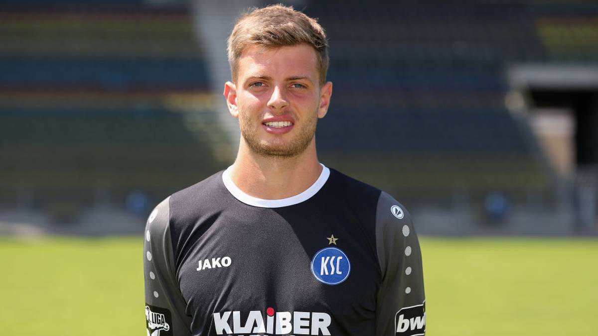 PLATZ 18: Benjamin Uphoff (Karlsruher SC): Weisse Westen: 4 - Gegentore: 56