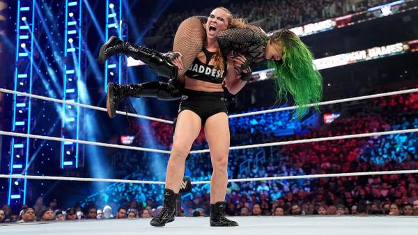 Fiasko bei WWE: Kritik und Häme für Ronda Rousey