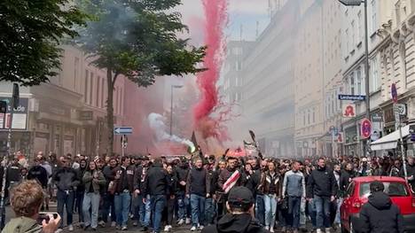 Alles angerichtet für das Abstiegsendspiel auf dem Kiez: Die aktive Fanszene des FC St. Pauli stimmt sich ein auf den finalen Heimkracher gegen Wolfsburg. 
