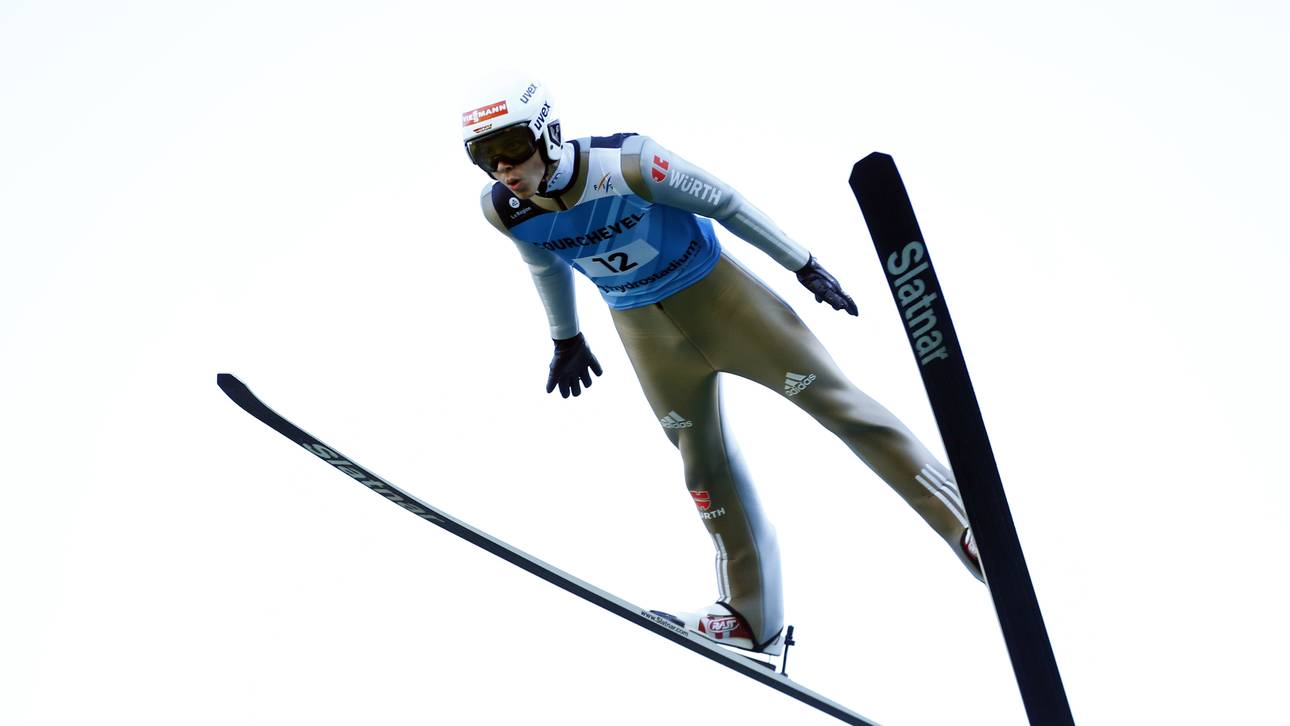 Constantin Schmid muss das deutsche Team in Klingenthal mit zum Sieg springen.