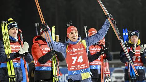 Im ersten Einzelrennen der Saison lief Biathlet David Zobel aufs Podest und sorgte damit für einen DSV-Traumstart. Den Überraschungssieg holte ein Schwede.