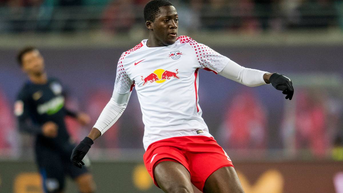 IBRAHIMA KONATE: Ersetzte den verletzten Kapitän Willi Orban in der Innenverteidigung und überzeugte mit einer starken Zweikampfquote (88 Prozent) - SPORT1-Note: 3
