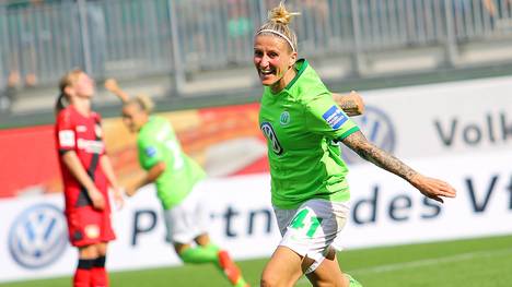 Anja Mittag jubelt für den VfL Wolfsburg