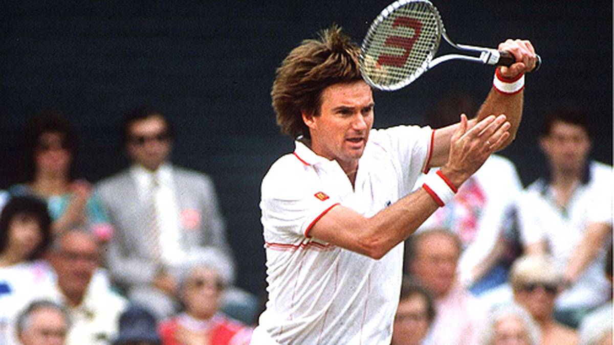 TENNIS - Wimbledon-Achtelfinale 1987: Noch dramatischer geht es einige Jahre früher zu. Jimmy Connors liegt gegen den Schweden Mikael Pernfors praktisch aussichtslos mit 1:6, 1:6 und 1:4 zurück, gewinnt dann aber doch noch den dritten Satz mit 7:5 und die folgenden 6:4 und 6:2