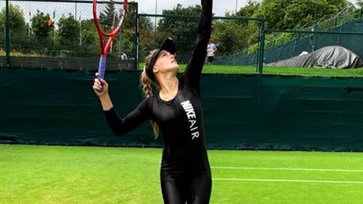 Vor dem Grand Slam in Wimbledon trainierte Genie in diesdem auffälligen Catwoman-Outfit. Beim Turnier selbst trug sie wie vorgeschrieben natürlich einen weißen Dress