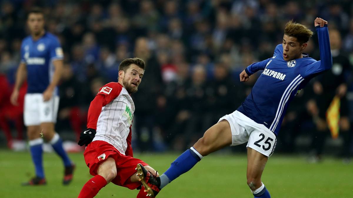 AMINE HARIT: Hätte Mehmet Scholl recht, dürfte "Laptoptrainer" Tedesco den Wirbelwind gar nicht aufstellen - denn Harit ist ein Straßenfußballer, wie er im Buche steht. "Er bringt unfassbar viel mit", schwärmt der Schalke-Coach, "er ist nicht aufzuhalten auf engem Raum"