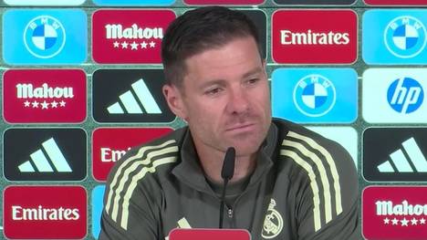 Vor dem "Clásico" sagte Barca-Star Lamine Yamal sinngemäß, dass Real Madrid regelmäßig von den Unparteiischen bevorzugt werde und sorgte damit für Aufsehen. Real-Coach Xabi Alonso wird auf der Pressekonferenz vor dem Spiel mit den Aussagen konfrontiert. 