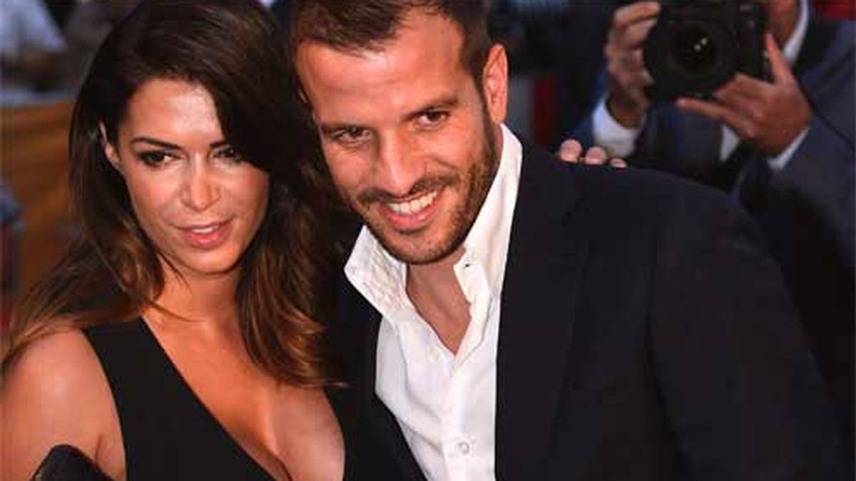 Doch der Edeltechniker bleibt nicht alleine. Mit Sabia präsentiert er schon bald die ehemalige beste Freundin Sylvies und Ex-Frau des Nationalmannschaftskollegen Khalid Boulahrouz als neue Begleitung an seiner Seite