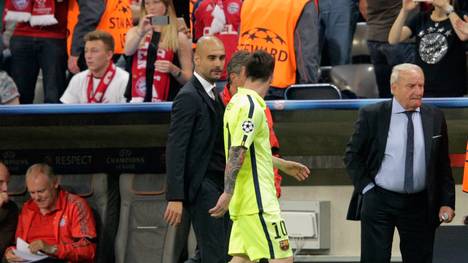 Pep Guardiola (l.) schied mit den Bayern gegen Barca aus