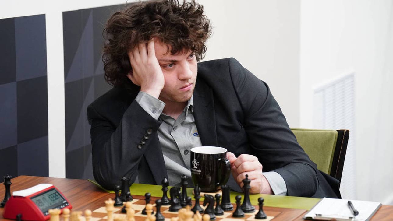 Schach-Rüpel rastet im Hotel aus