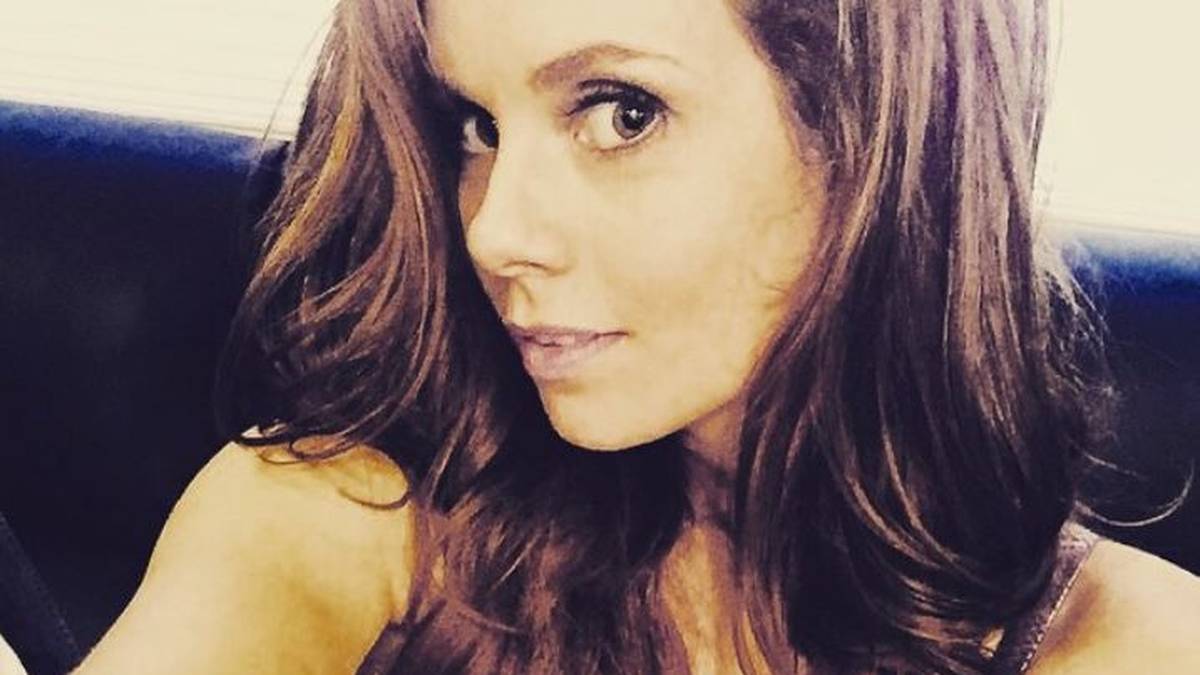 JoAnna Garcia ist die Ehefrau von Nick Swisher. Die Schauspielerin und der ehemalige Outfielder der Cleveland Indians und New York Yankees sind seit 2010 verheiratet und sind Eltern von zwei Töchtern