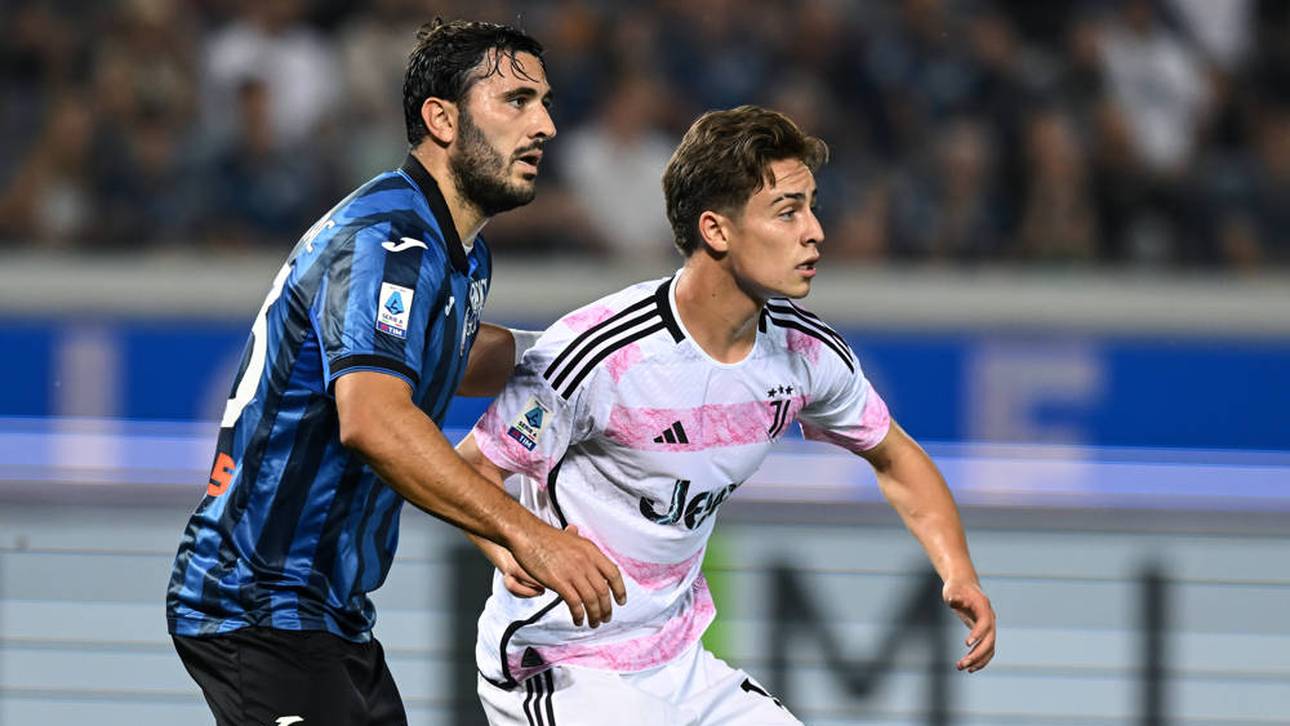 Kenan Yildiz (r.) im Duell mit Sead Kolasinac (l.)