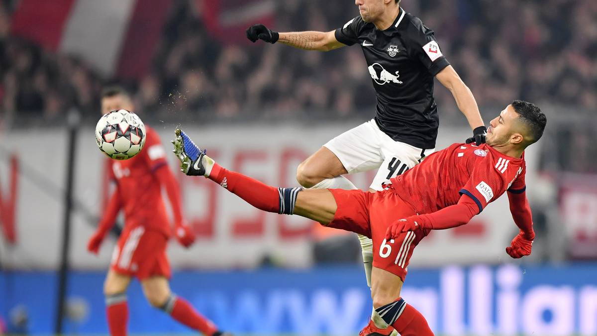 PLATZ 4 - Thiago (FC Bayern München): 1006 angekommene Pässe