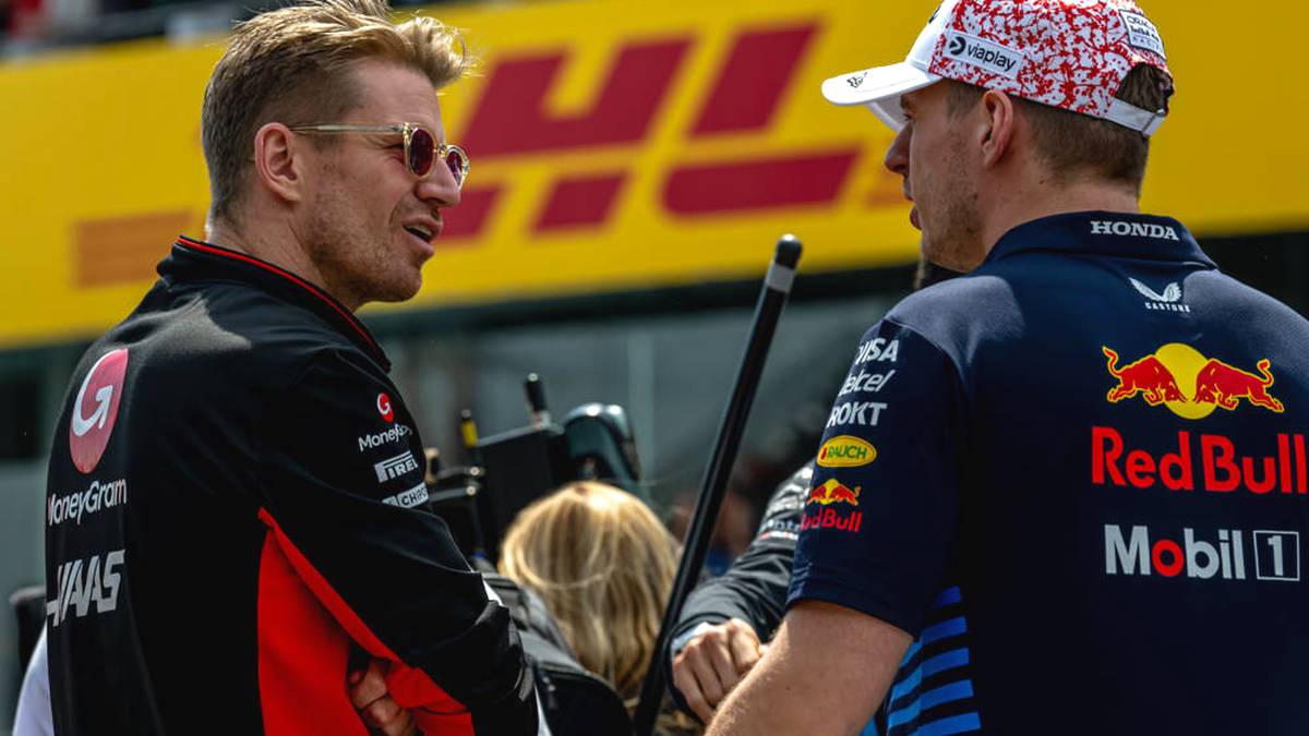 Nico Hülkenberg im Gespräch mit Formel-1-Weltmeister Max Verstappen