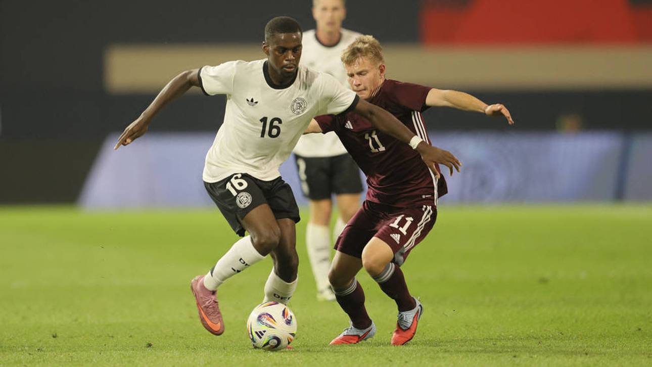 Noel Aséko feierte ein gelungenes Debüt für die deutsche U21 gegen Lettland (5:0)
