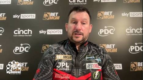 Jonny Clayton ist vor dem siebten Spieltag der Premier League of Darts bei Madhouse zu Gast und spricht nochmal über seine Schmerzen und Gicht.