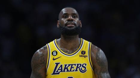 NBA: Hört LeBron jetzt auf? Superstar heizt Spekulationen nach Playoff-Aus  an