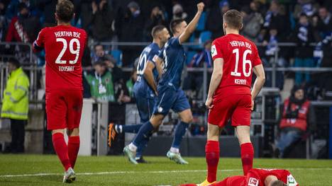 Im Duell mit dem direkten Konkurrenten VfL Bochum geht die Hertha als Verlierer vom Platz