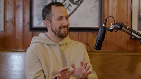 Der deutsche Rennfahrer Lance David Arnold enthüllt im SPORT1-Podcast "DEEP DIVE" wie teuer der Motorsport in den Nachwuchsklassen ist.