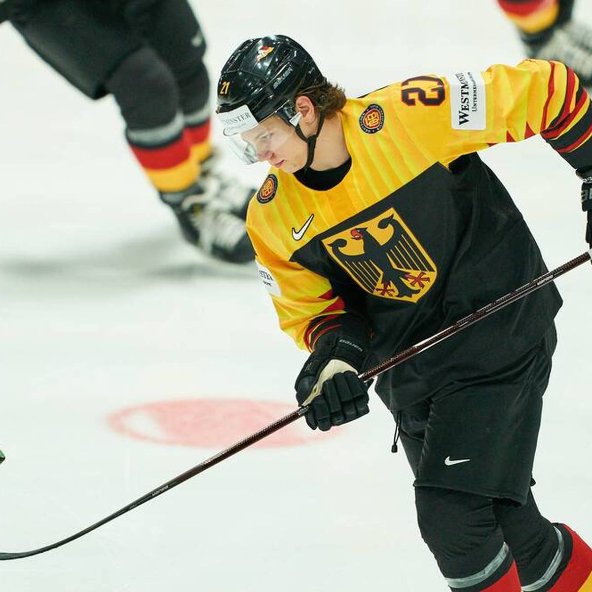 Moritz Seider: Karriere, Erfolge, NHL - das Eishockey-Talent im