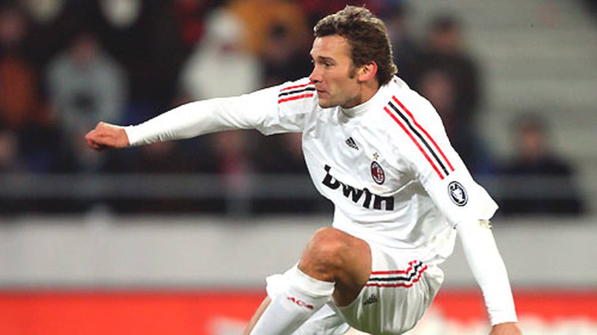 Ehre, wem Ehre gebührt: Andriy Shevchenko zielt beim 4:0 über Fenerbahce Istanbul 2005 jedes Mal genau richtig