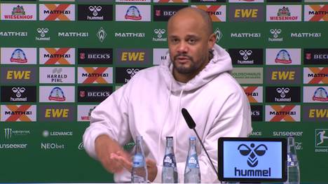 Manuel Neuer musste in der Halbzeit beim Bundesliga-Spiel in Bremen in der Kabine bleiben - Jonas Urbig ersetzte ihn. Auf der anschließenden Pressekonferenz 