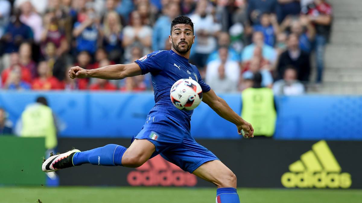 GRAZIANO PELLE: Der Italiener ist seit 2016 der Topstar bei Shandong Luneng. Er kam nach seiner starken EM für über 15 Millionen Euro. Mit einem Gehalt von 16 Millionen Euro im Jahr avancierte er zu einem der bestverdienenden Spieler des Planeten