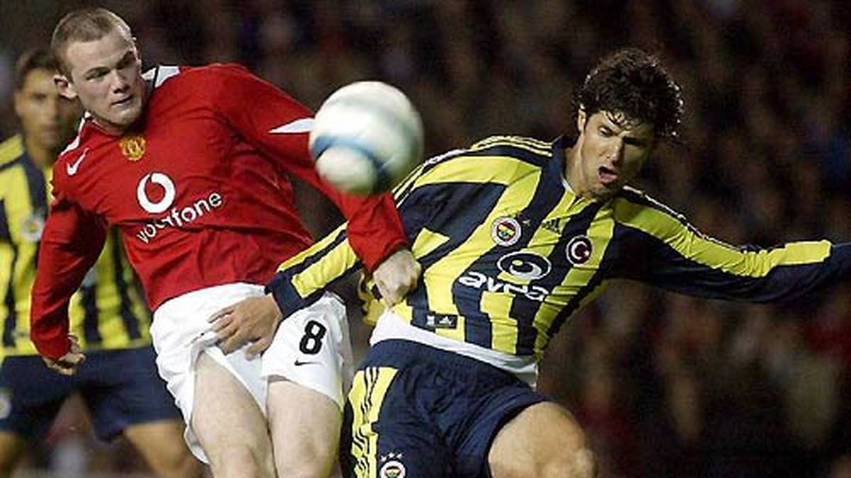 Drei Treffer im ersten Spiel bringen zuvor nur Wayne Rooney (Manchester United), Marco van Basten (AC Milan), Faustino Asprilla (Newcastle United), Aiyegbeni Yakubu (Maccabi Haifa) und Vincenzo Iaquinta (Udinese Calcio) zustande