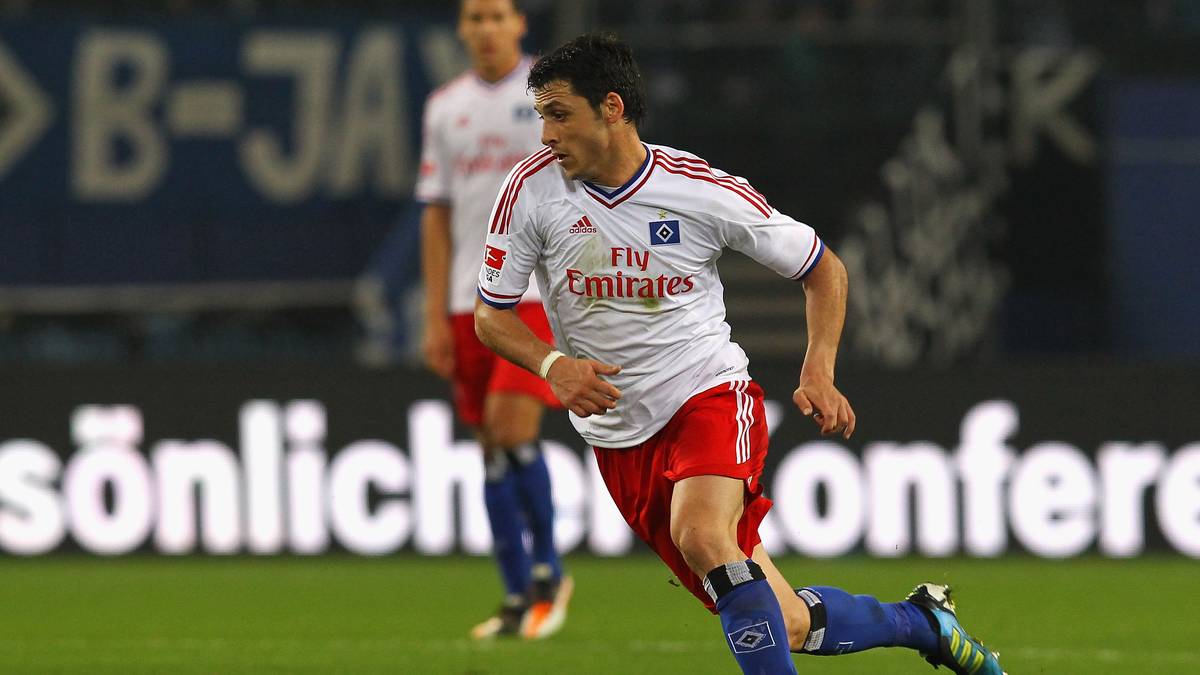 GOJKO KACAR (2010) - Nach zwei starken Jahren in Berlin wechselt der Serbe für 5,5 Millionen Euro an die Elbe. Bis zu seinem ablösefreien Wechsel zum FC Augsburg 2016 streift er sich lediglich 83 Mal das Trikot mit der Raute über 